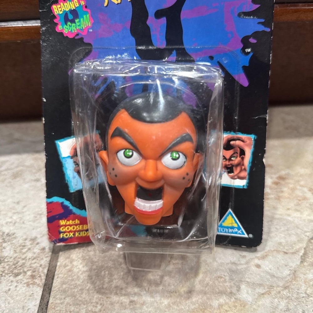 Goosebumps Slappy Scary Squirts - Picture 3 of 7